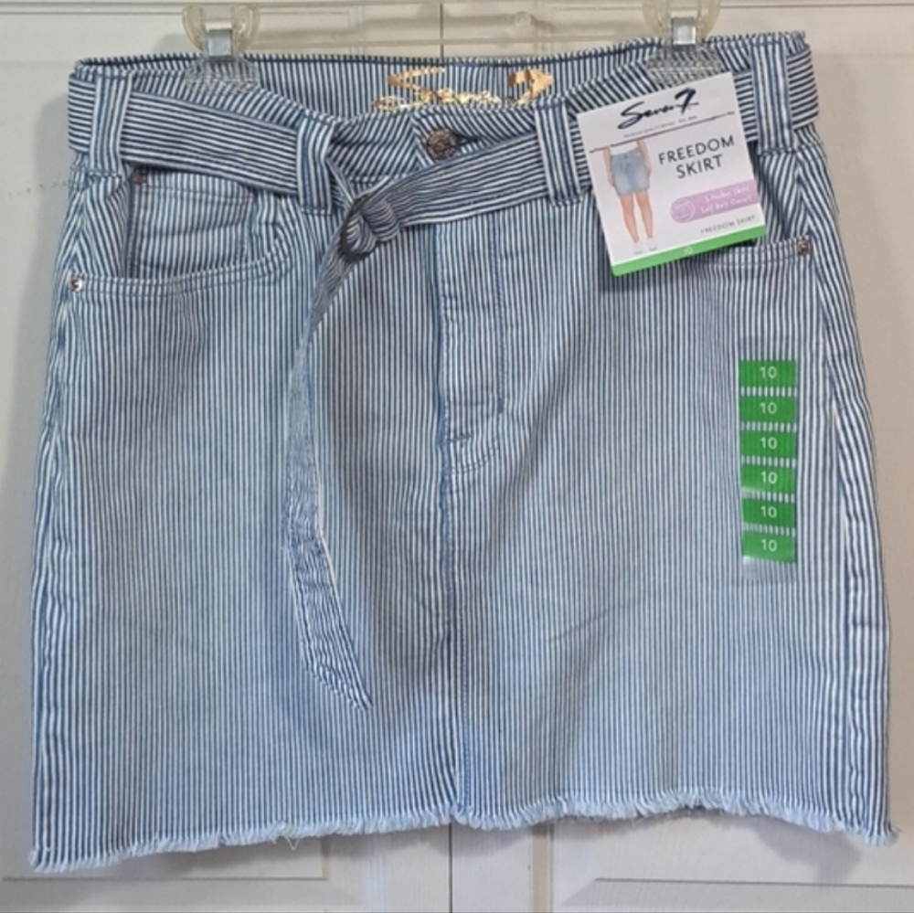 Seven7 "Freedom" 5 Pocket Belted Mini Skirt - 10 - Blue White Striped - Stretch
